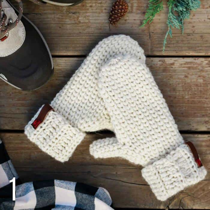 These easy crochet knit stitch mittens use the waistcoat crochet stitch to mimic the look of stockinette. Part of a collection of free crochet patterns that look like knitting from Make & Do Crew.