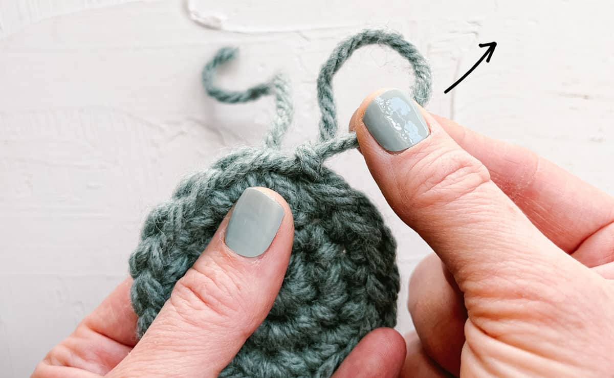 How to fasten off a crochet project.